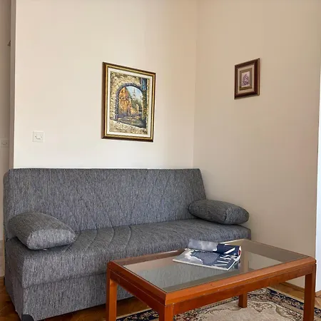 Karla Apartment